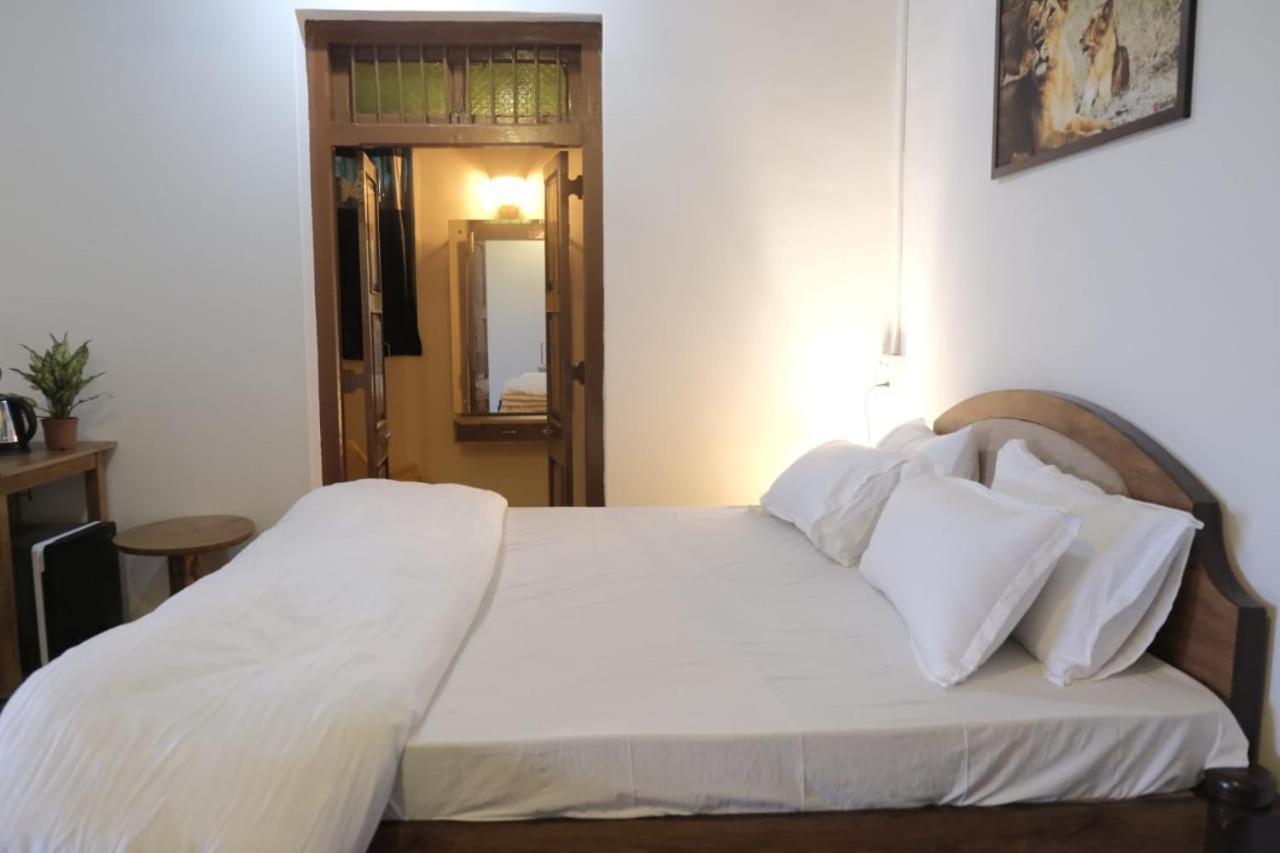 Hotel Ashirwad Junagadh Exterior photo