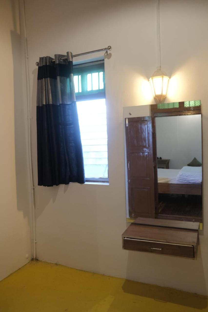 Hotel Ashirwad Junagadh Exterior photo